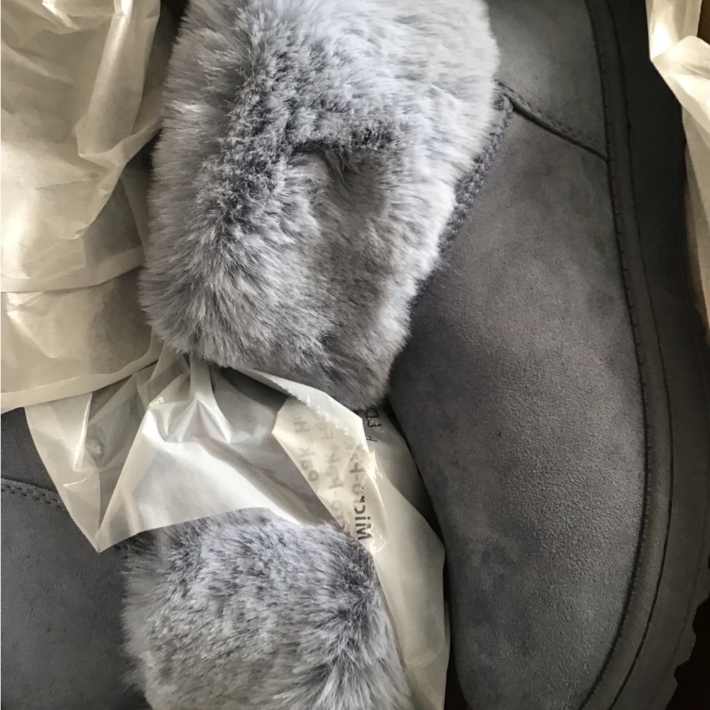Blue Fur-Lined Boots - Picture 4 of 7